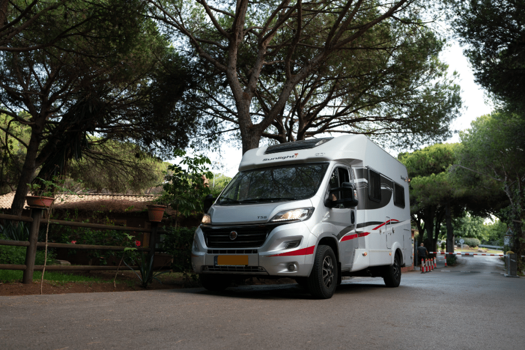 camper-op-de-camping-camperrijbewijs